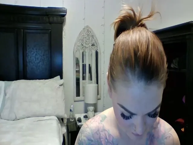 Live sex webcam photo for pixiephoria #272248832