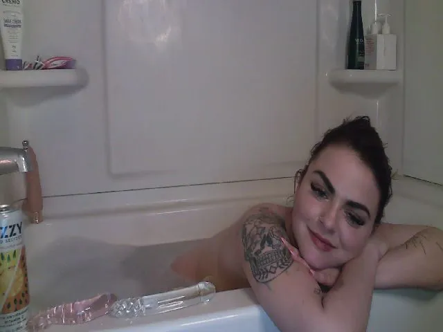 Live sex webcam photo for pixiephoria #272368226