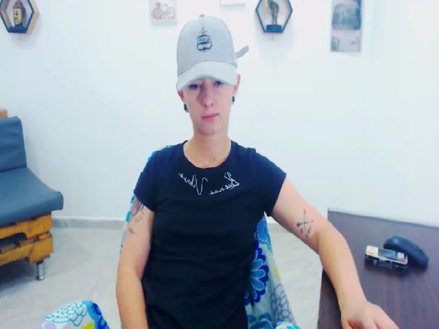 Live sex webcam photo for poison_blue #271945297