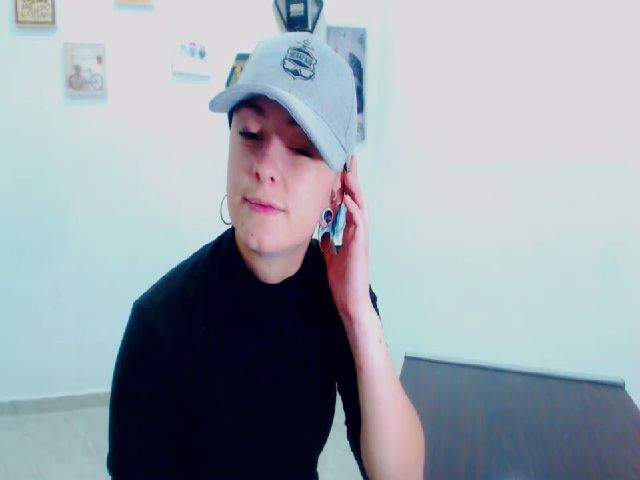 Live sex webcam photo for poison_blue #272363081