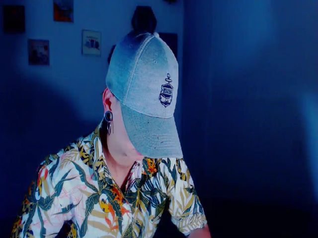 Live sex webcam photo for poison_blue #272390600