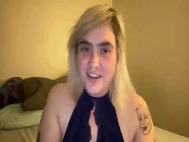 Live sex webcam photo for poppipaige #274307675