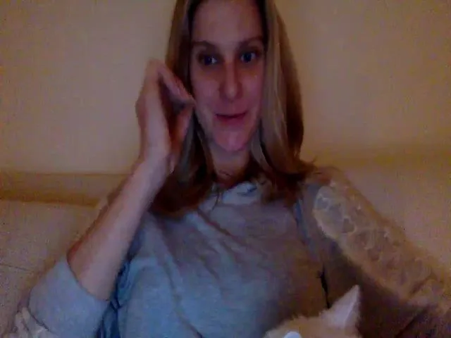 Live sex webcam photo for prettykittie_ #271974766