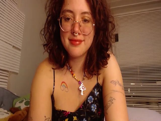 Live sex webcam photo for rainbowemily #271990852