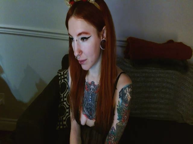 Live sex webcam photo for redcherryxo #271757254