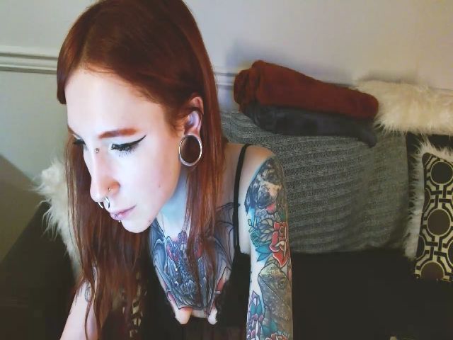 Live sex webcam photo for redcherryxo #272064138