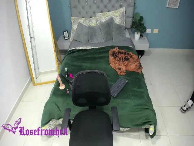 Live sex webcam photo for rosefromhell_ #273124298