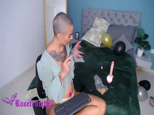 Live sex webcam photo for rosefromhell_ #273210530