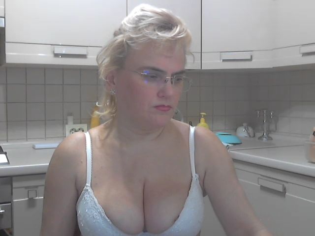 Live sex webcam photo for runa8 #272883352