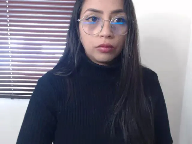 Live sex webcam photo for salmahayek1 #273129152