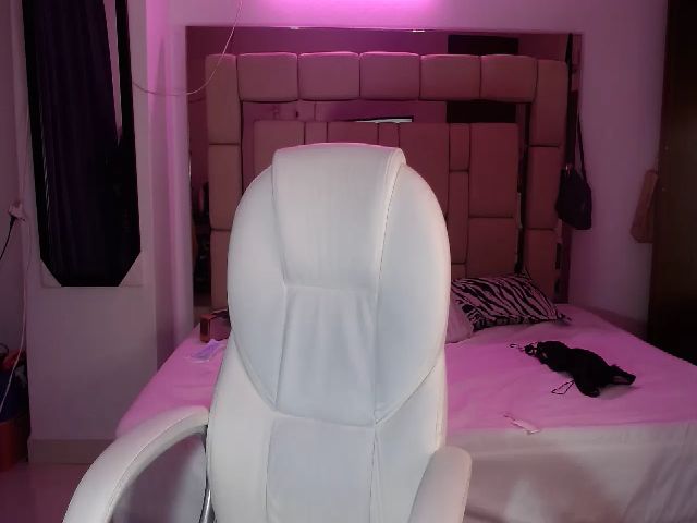 Live sex webcam photo for saray_1 #272648699