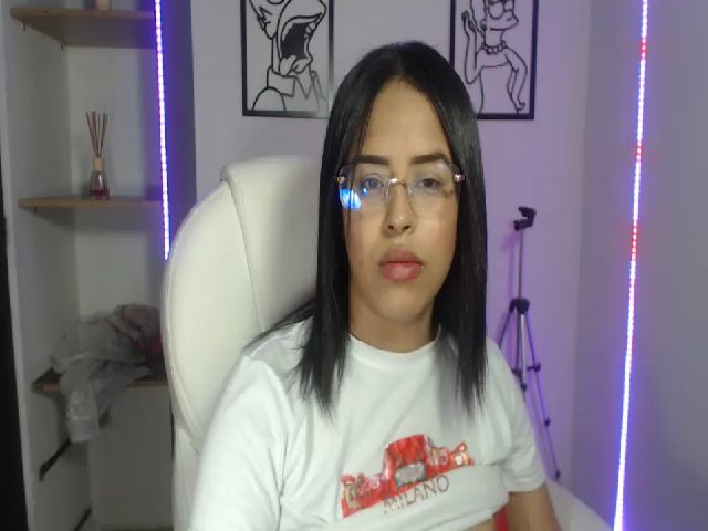 Live sex webcam photo for saray_1 #273456679