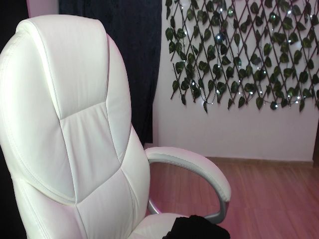 Live sex webcam photo for saray_1 #273966147