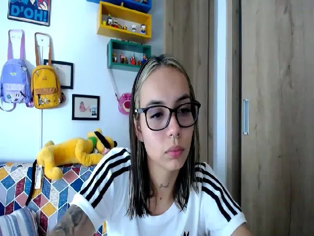 Live sex webcam photo for scarletdoll_ #274182949