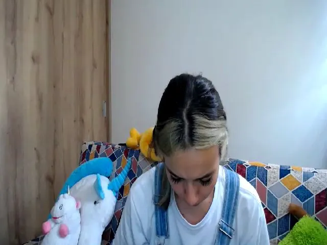 Live sex webcam photo for scarletdoll_ #274274181