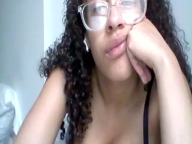 Live sex webcam photo for selenakiss7 #274463917