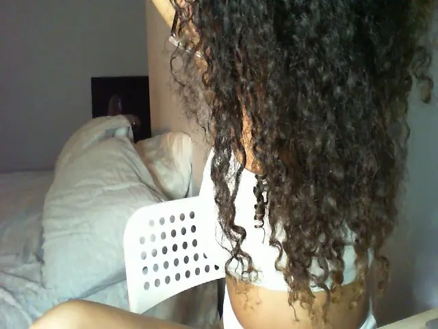 Live sex webcam photo for selenakiss7 #274475902