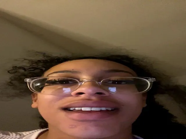 Live sex webcam photo for selenakiss7 #275363323