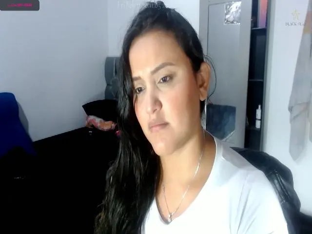 Live sex webcam photo for sexy_nurse_ #272380975