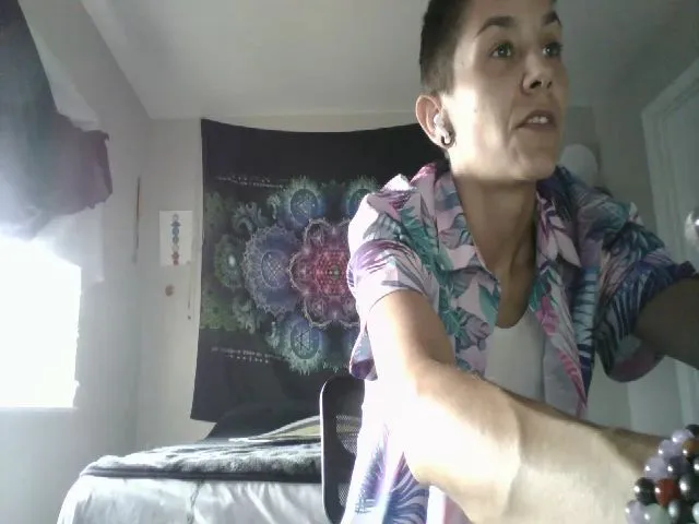 Live sex webcam photo for sexysweet420 #274081439