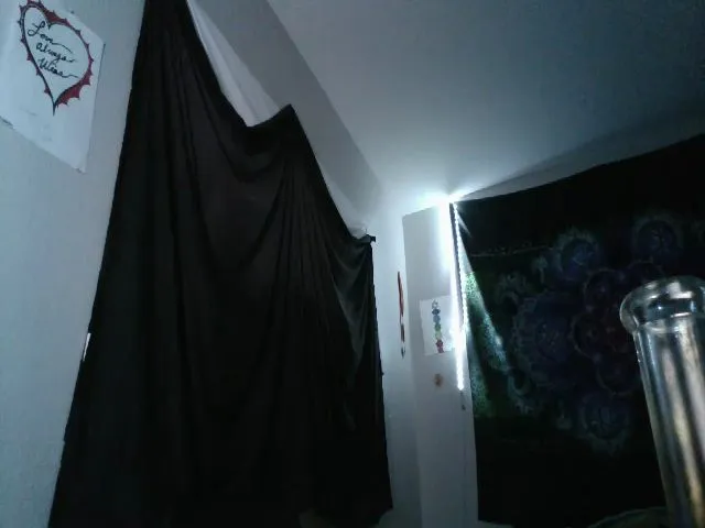 Live sex webcam photo for sexysweet420 #274162332