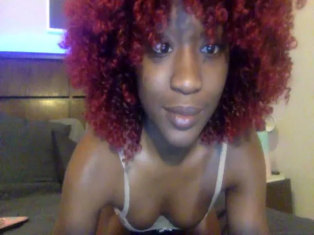 Live sex webcam photo for sexyyliyahh #273212758