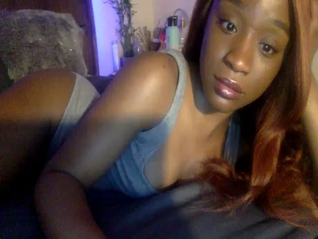 Live sex webcam photo for sexyyliyahh #273306405