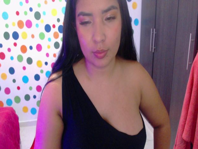 Live sex webcam photo for sharlothcand #272143873