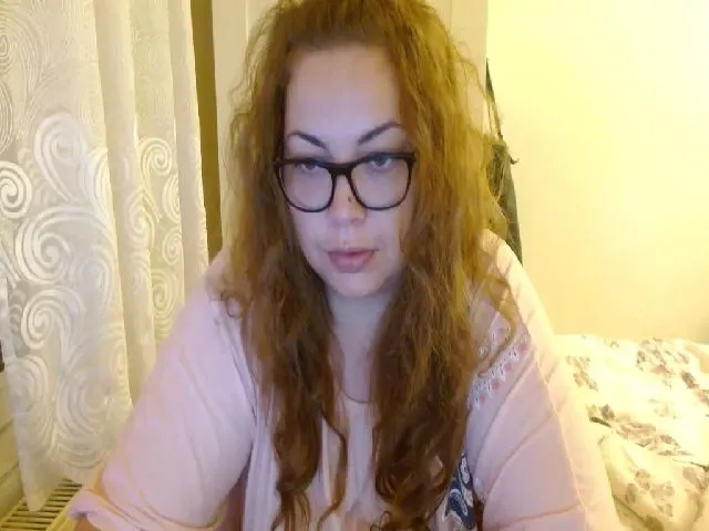 Live sex webcam photo for shycurvymom #273465333