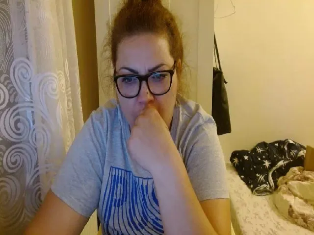 Live sex webcam photo for shycurvymom #273506463