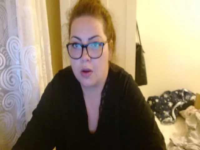 Live sex webcam photo for shycurvymom #273506762