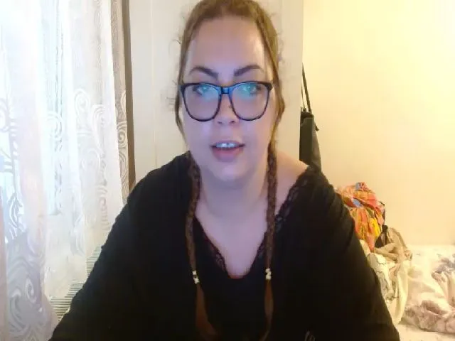Live sex webcam photo for shycurvymom #273527031