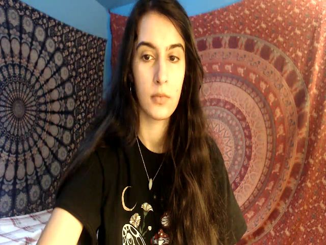 Live sex webcam photo for shysasha1 #271945495