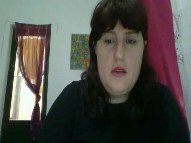 Live sex webcam photo for sloppymilf #272384142