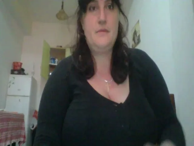 Live sex webcam photo for sloppymilf #272977560