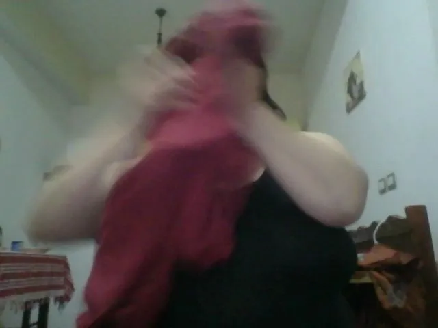 Live sex webcam photo for sloppymilf #273089167