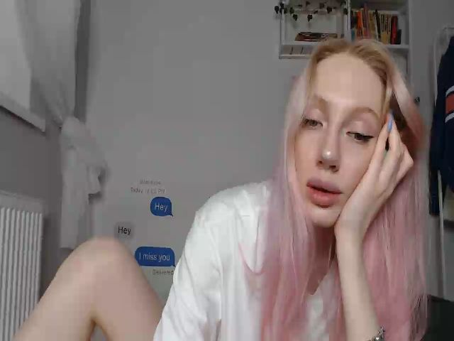 Live sex webcam photo for soo_emma #272568429