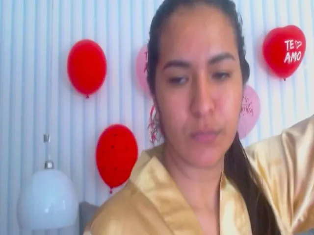 Live sex webcam photo for sophie_21_ #272543922