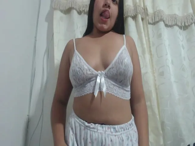 Live sex webcam photo for squirt_hotxx #273411850