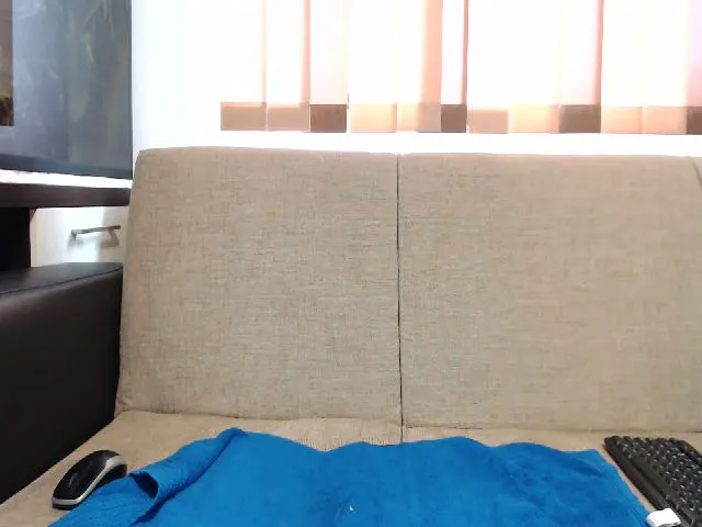 Live sex webcam photo for squirtblonde #273290473