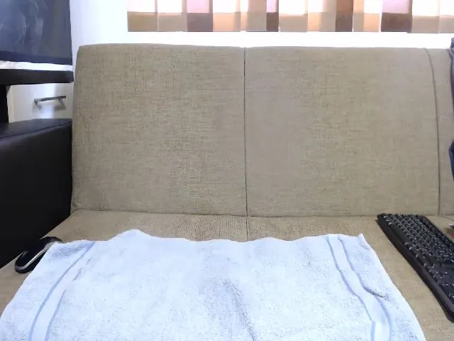 Live sex webcam photo for squirtblonde #273614025