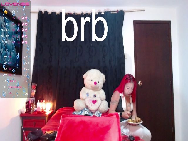 Live sex webcam photo for squirtluna #273130991