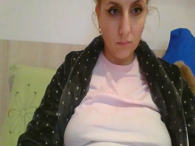 Live sex webcam photo for squirtvicky #271873563