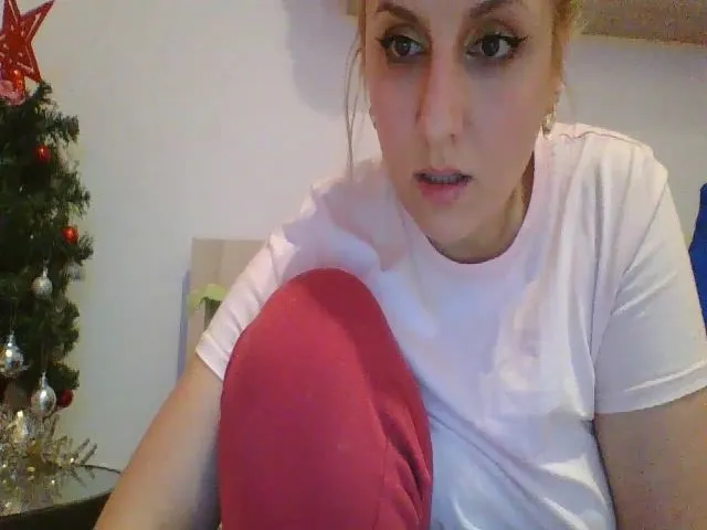 Live sex webcam photo for squirtvicky #271875874