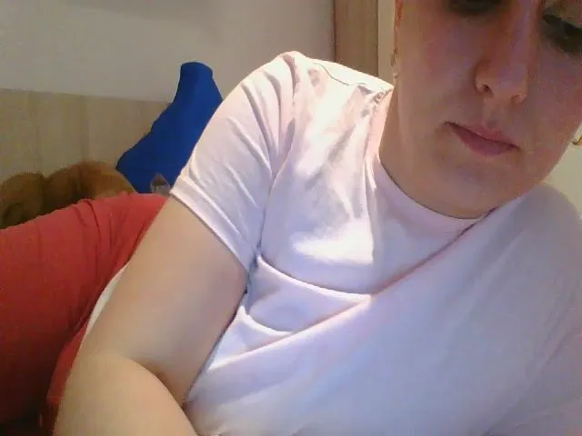 Live sex webcam photo for squirtvicky #271876395