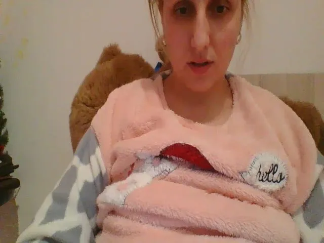 Live sex webcam photo for squirtvicky #271925642