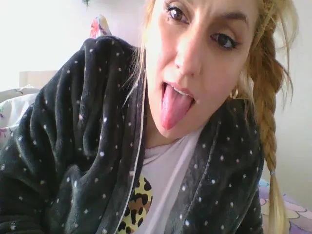 Live sex webcam photo for squirtvicky #272777717