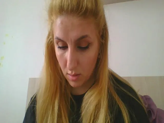 Live sex webcam photo for squirtvicky #272969258