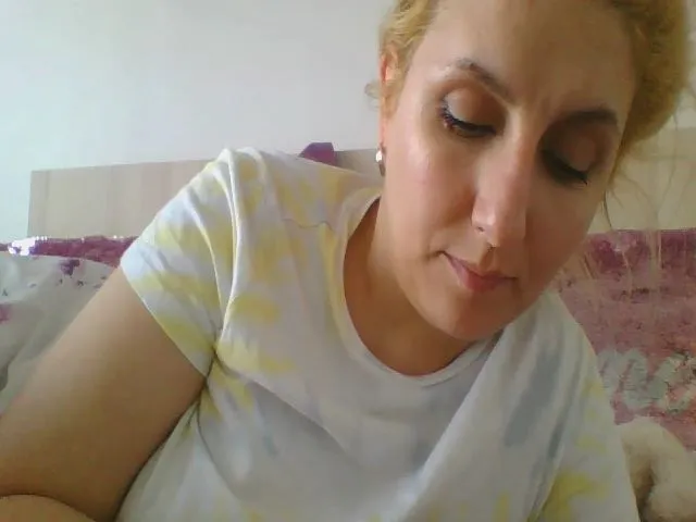 Live sex webcam photo for squirtvicky #273041924