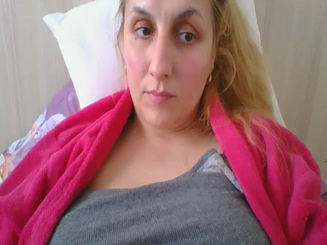 Live sex webcam photo for squirtvicky #273283779